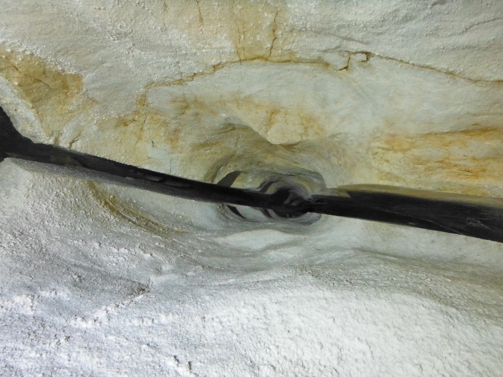 Esplorazione e rilievi alla Grotta Clemente