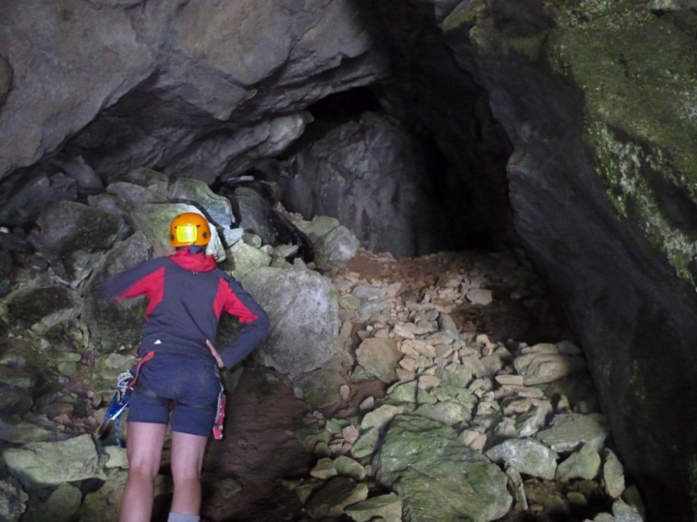 Il fondo della caverna sulla  Creta di Collinetta