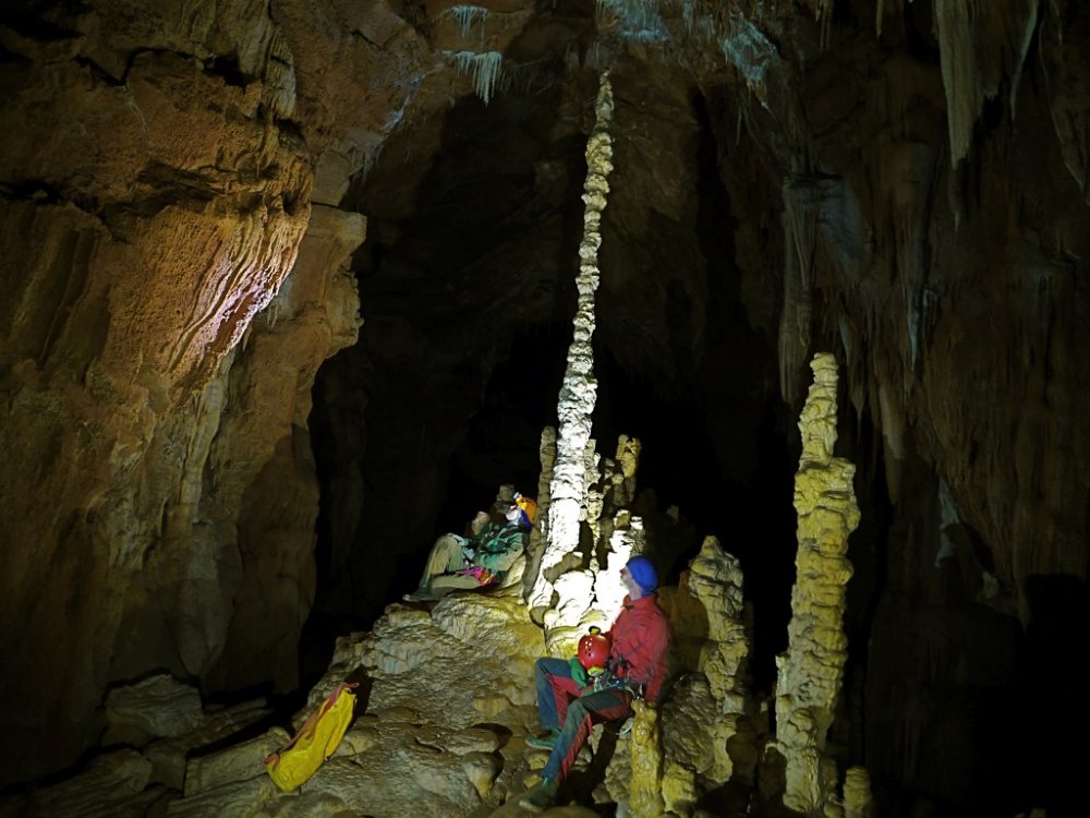 grotta-martino-stalagmite
