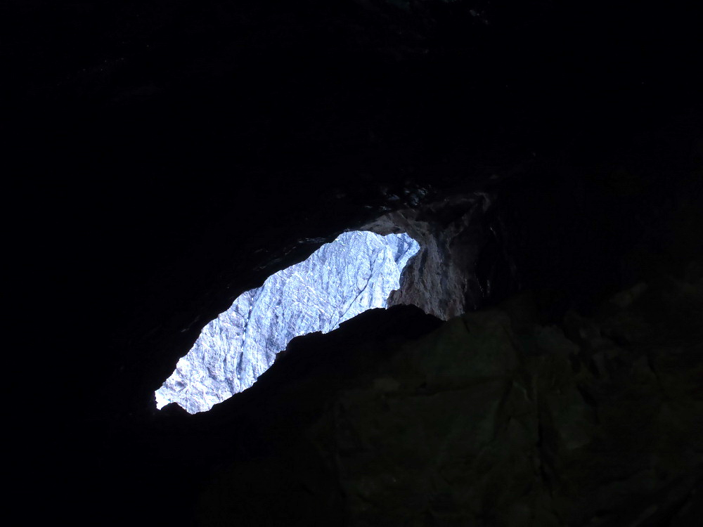 L\'ingresso  - Grotta sul Col Lanar
