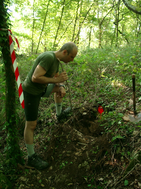 scavo seconda entrata - Grotta Virgilio